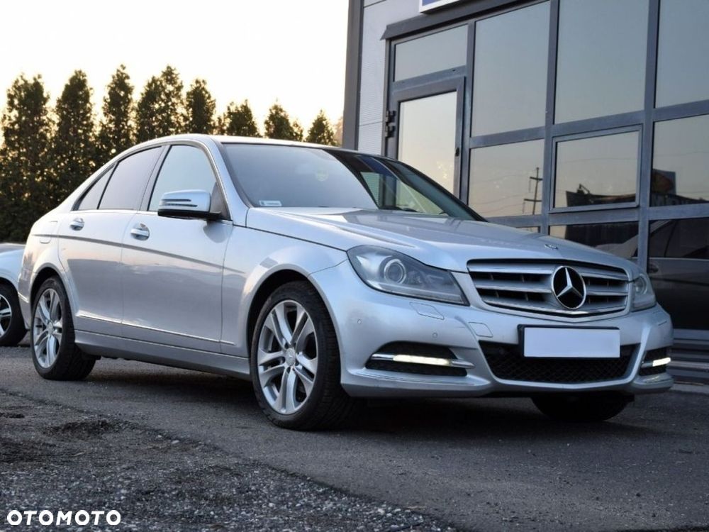 Mercedes-Benz Klasa C 220 CDI 7G-TRONIC Avantgarde Edition - 10