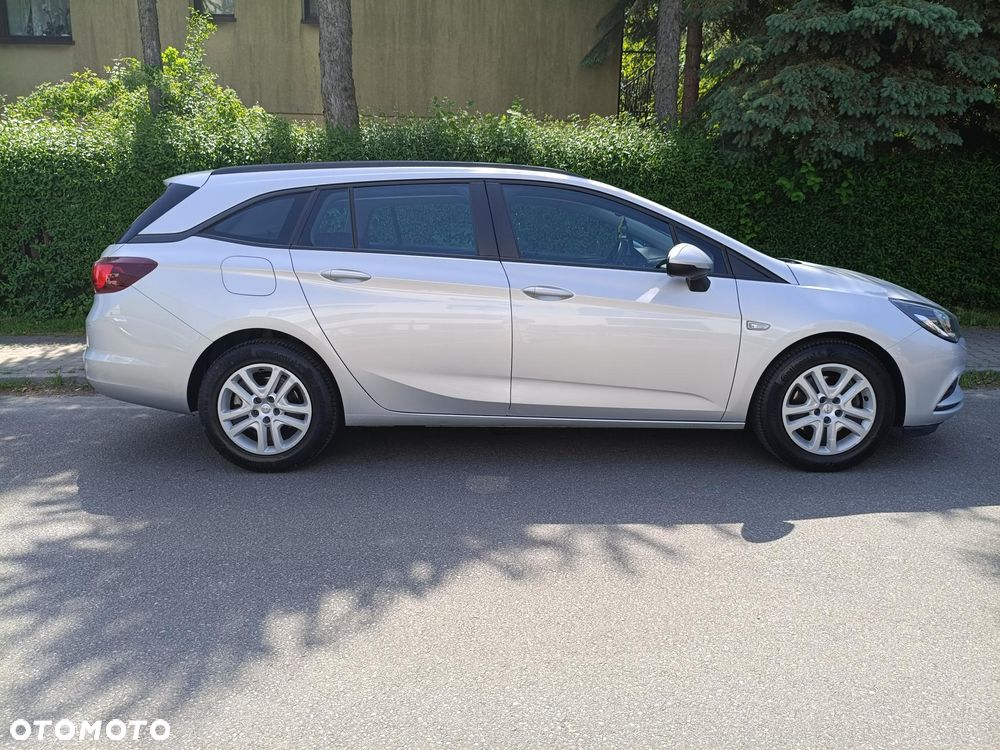 Opel Astra 1.6 CDTI Enjoy S&S - 1