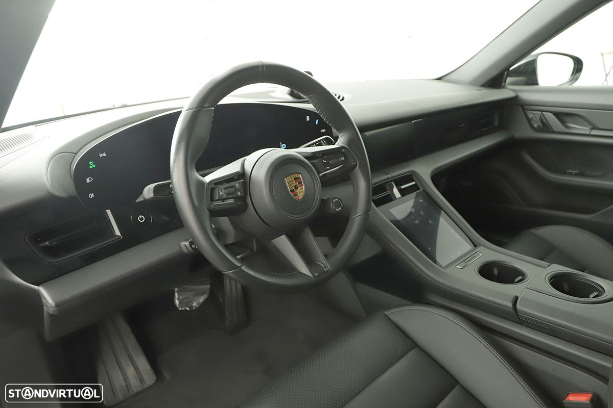 Porsche Taycan 4S - 8