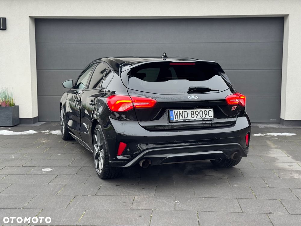 Ford Focus 2.3 EcoBoost ST - 15