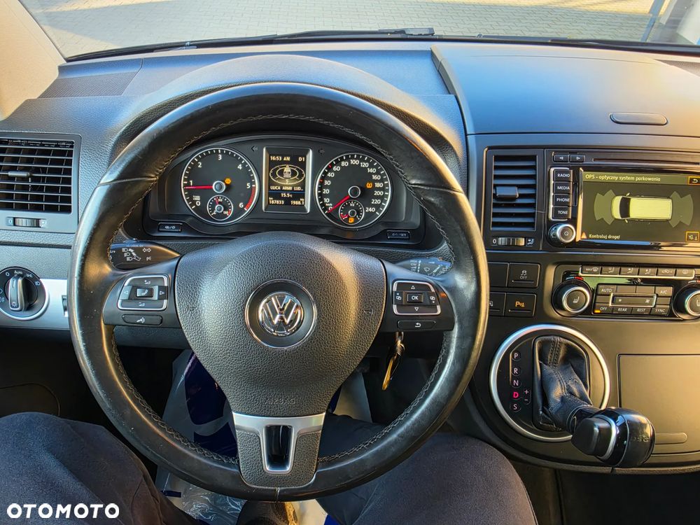 Volkswagen Multivan - 19