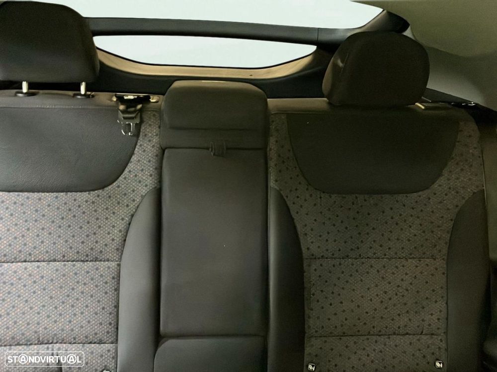 Hyundai Ioniq 28kWh Eletric Tech - 19