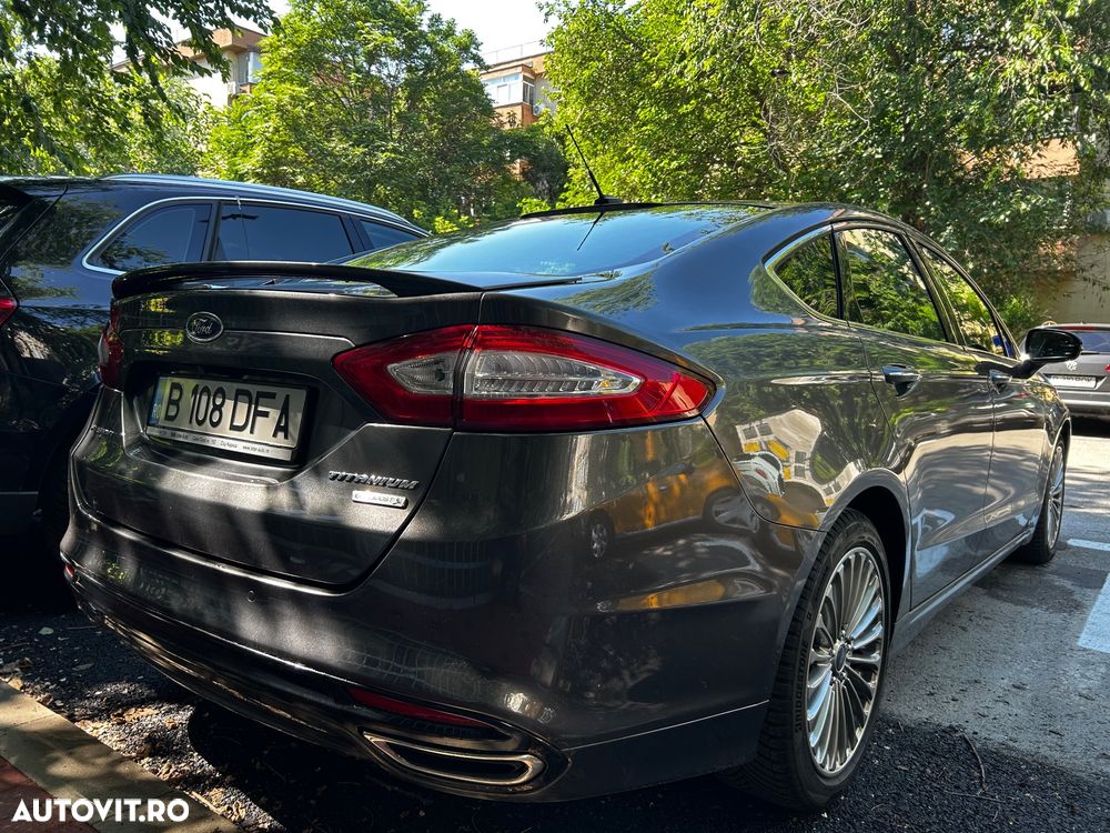 Ford Fusion - 8