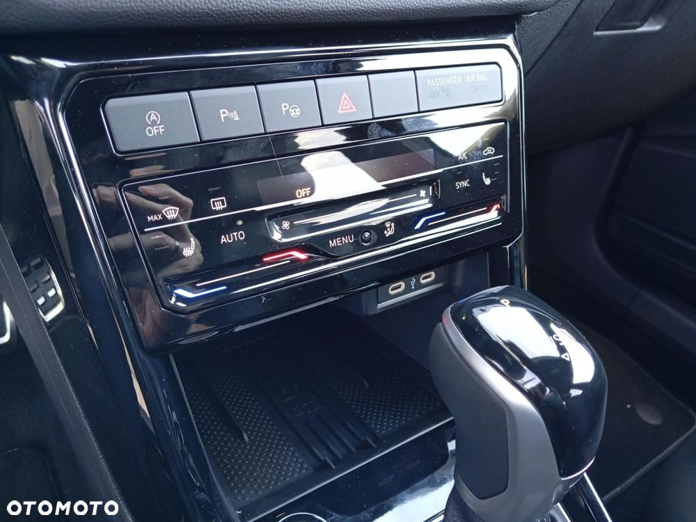 Volkswagen T-Cross - 23