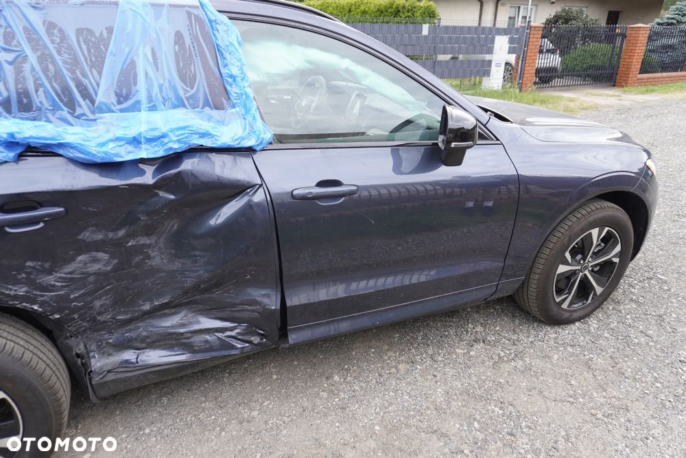 Volvo XC 60 B5 B AWD Plus Dark - 5