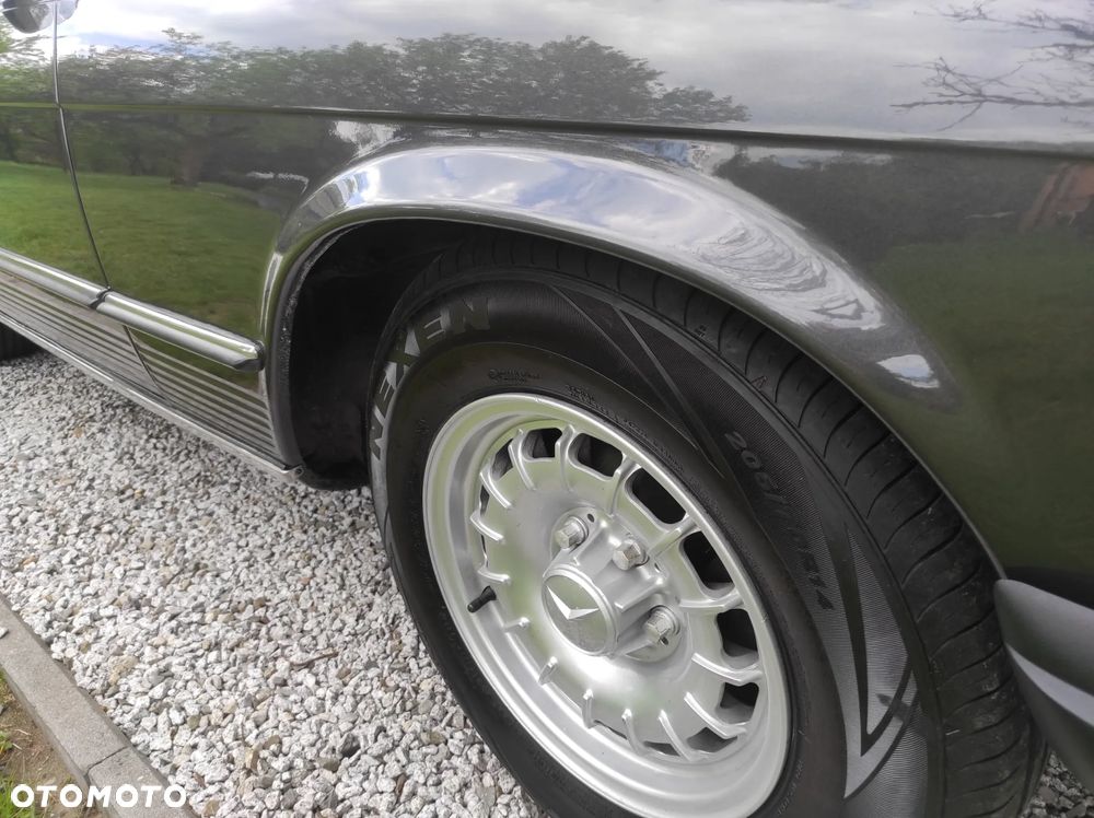 Mercedes-Benz SL - 25