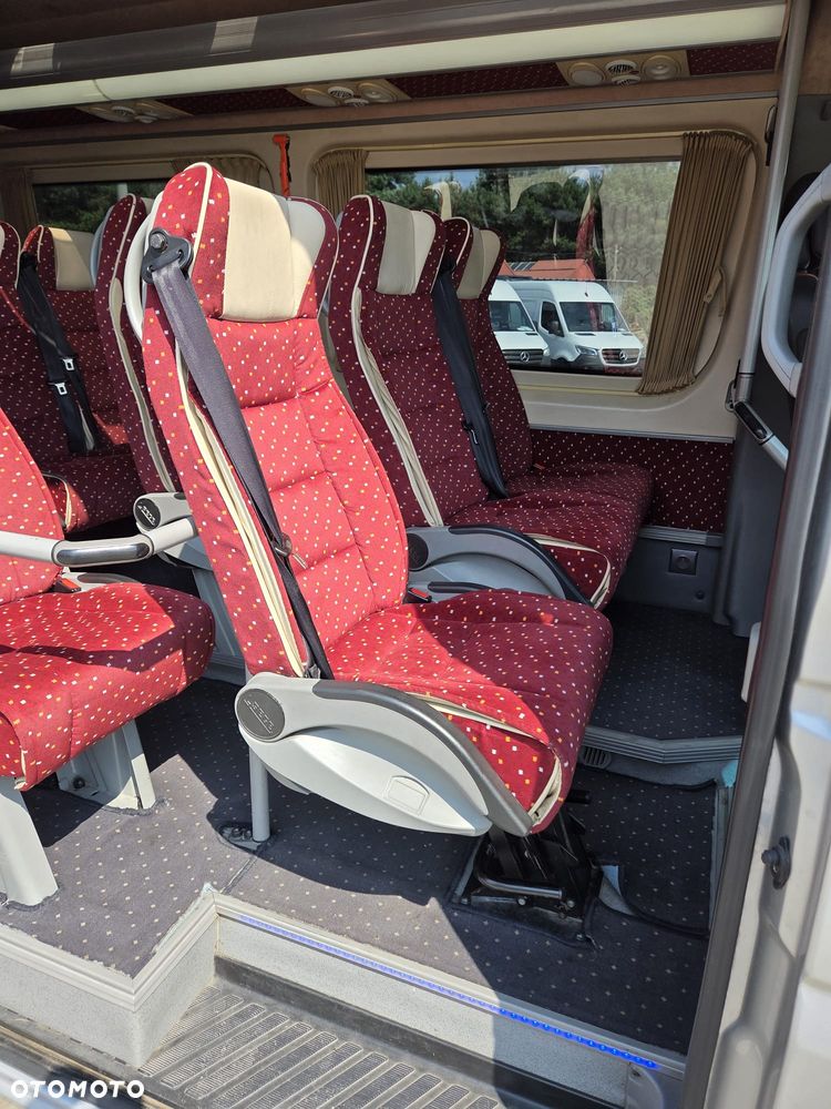Mercedes-Benz Sprinter - 17
