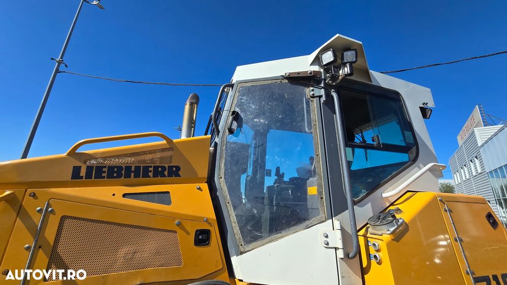 Liebherr PR716XL - 13