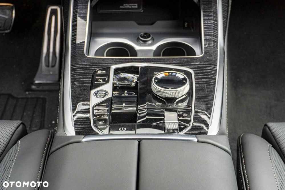 BMW X7 - 22