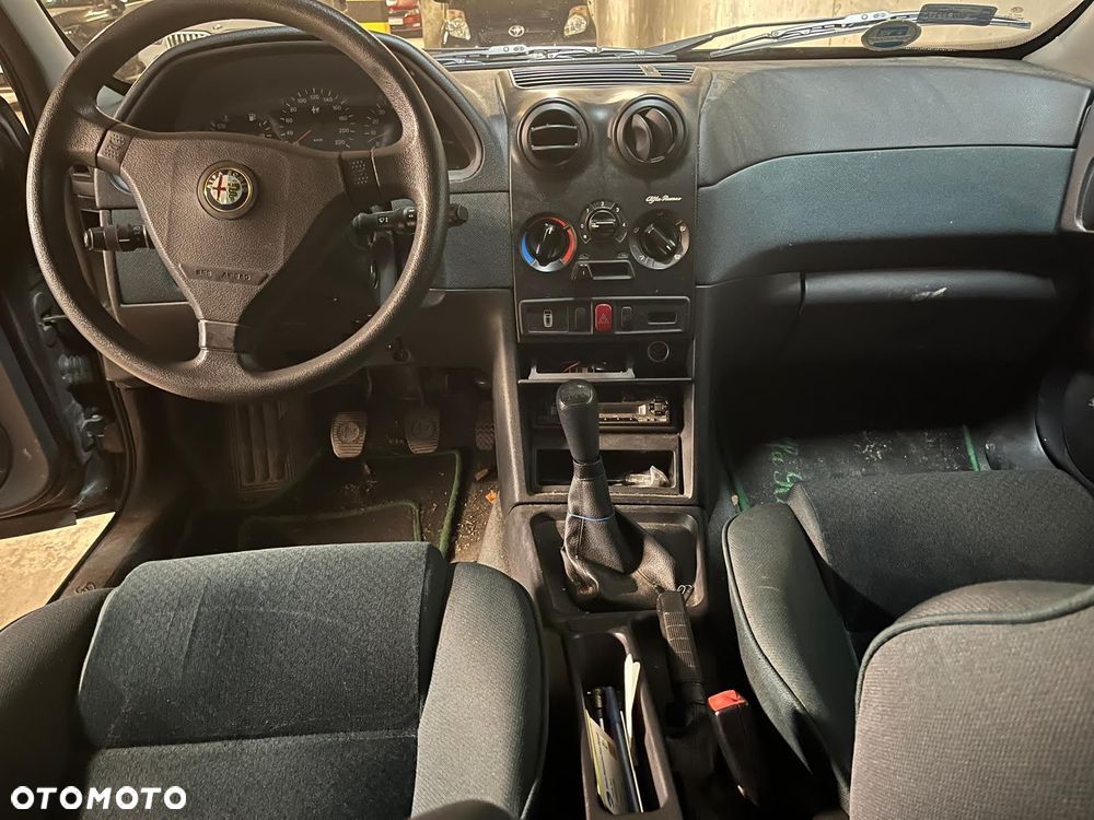 Alfa Romeo 146 1.4 TSpark 16v - 7