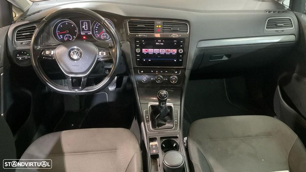 VW Golf Variant 1.6 TDi Confortline - 4