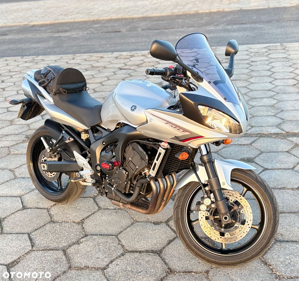 Yamaha FZ6 - 10