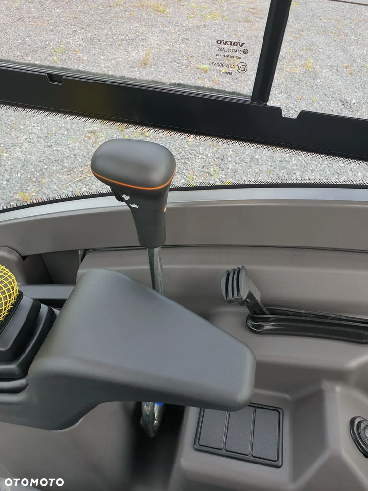 Volvo EC18E, DŁUGIE RAMIĘ, DODATKOWA PRZECIWWAGA, ROZSUWANE GĄSIENICE, 3 ŁYŻKI + SZYBKOZŁĄCZE VOLVO, NOWA DOSTĘPNA OD RĘKI, GWARANCJA Volvo Polska - 14