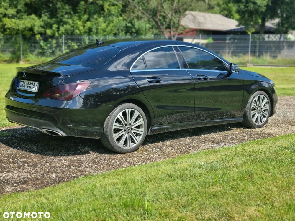 Mercedes-Benz CLA 250 7G-DCT Urban - 15