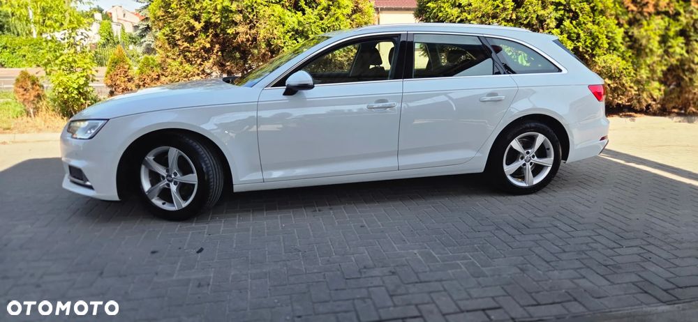 Audi A4 Avant 40 TFSI S tronic - 7