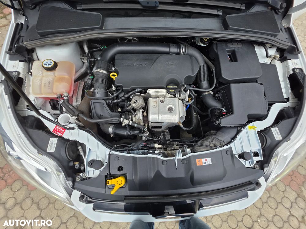 Ford Focus 1.0 EcoBoost Titanium - 13