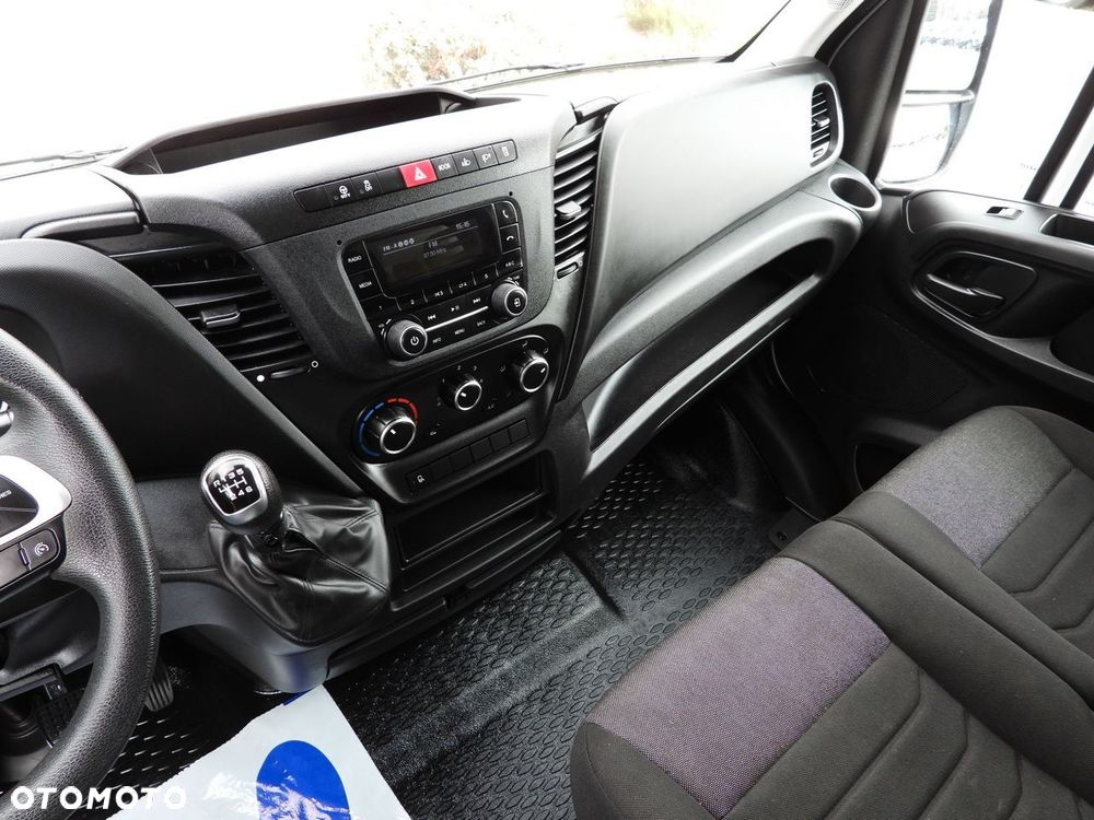 Iveco DAILY 35C16 CHŁODNIA KONTENER -10*C ZASILANIE 230V TEMPOMAT BLIŹNIACZE KOŁA KLIMATYZACJA  160KM - 35