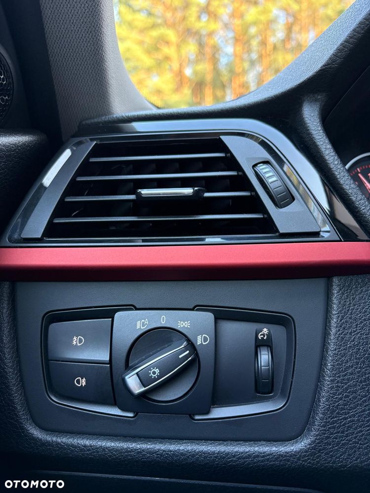 BMW Seria 3 318d Sport Line - 22