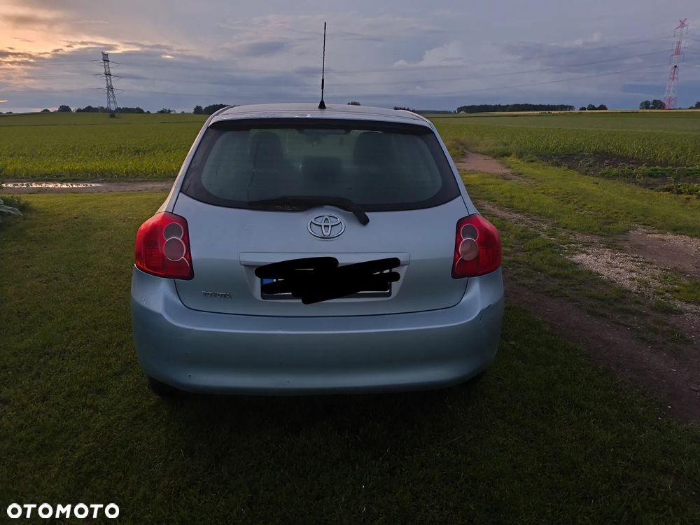 Toyota Auris - 2