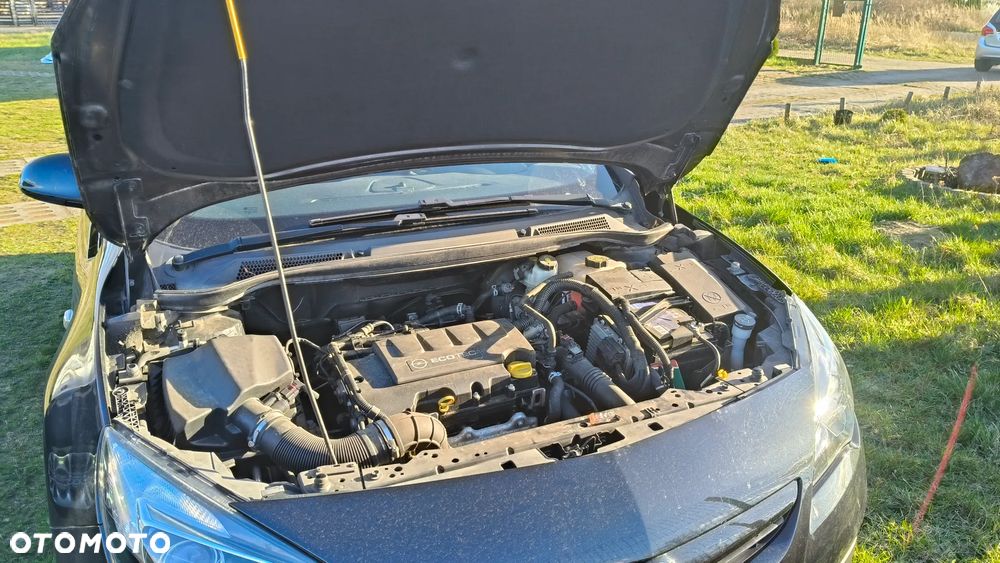 Opel Astra 1.4 Turbo Innovation - 21