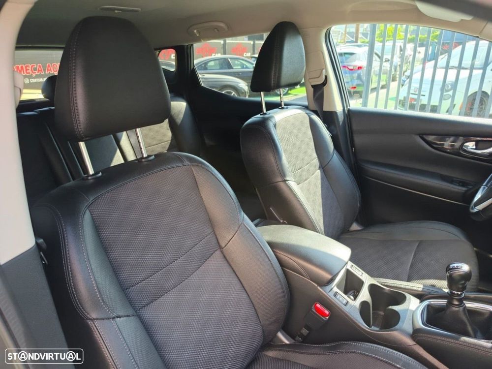 Nissan Qashqai 1.5 dCi N-Connecta - 11