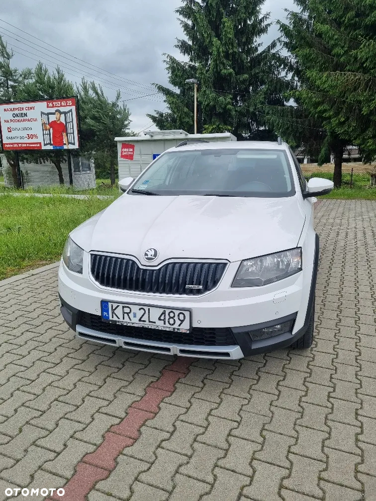 Skoda Octavia Scout 2.0 TDI 4x4 DSG - 3