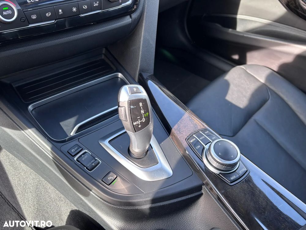 BMW Seria 3 320i Aut. Edition Luxury Line Purity - 25