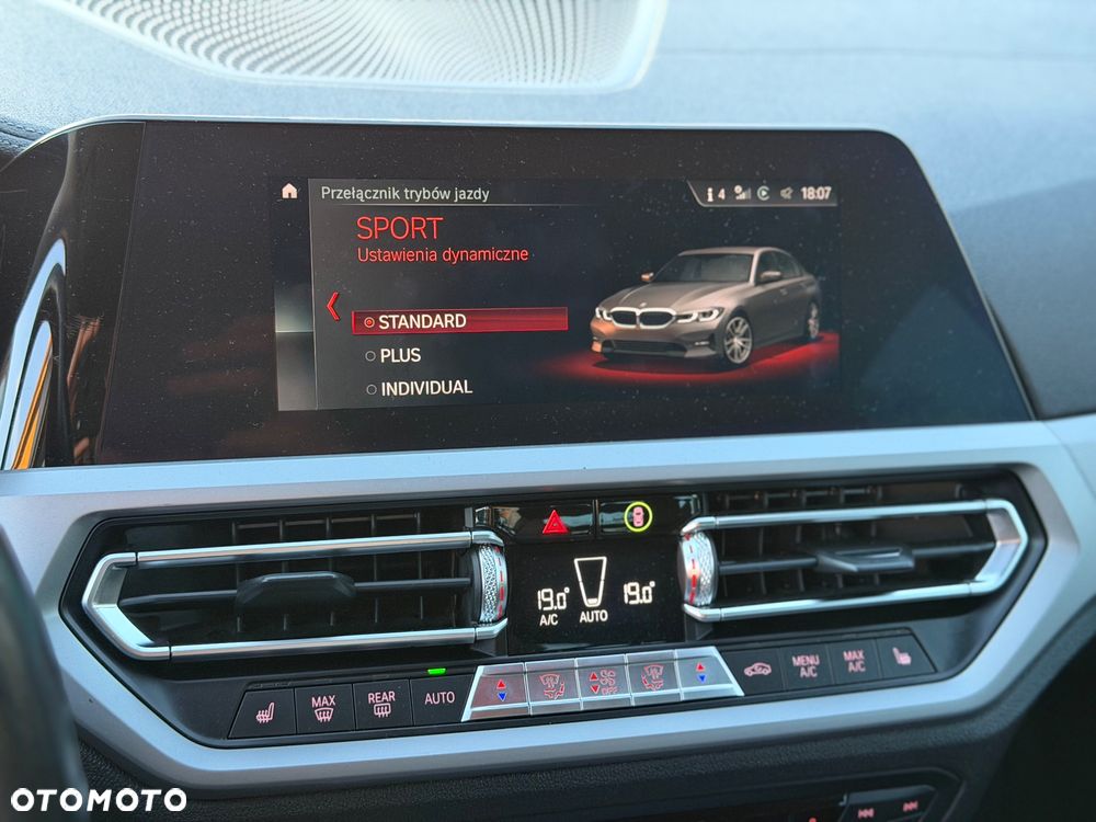 BMW Seria 3 320i Advantage - 14