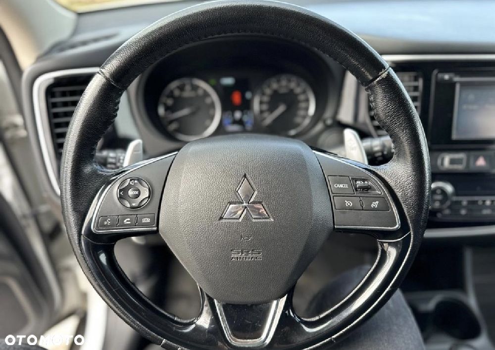 Mitsubishi Outlander 2.0 4WD CVT Active+ - 24