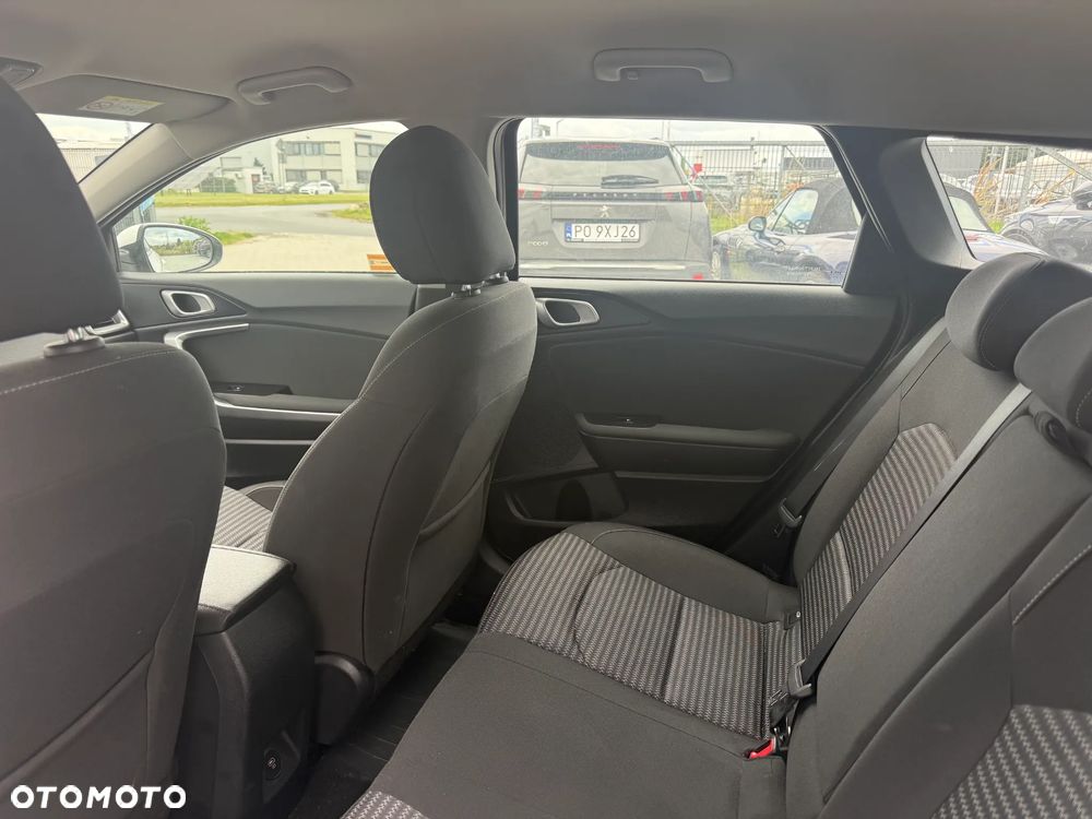 Kia Ceed 1.5 T-GDI M DCT - 13