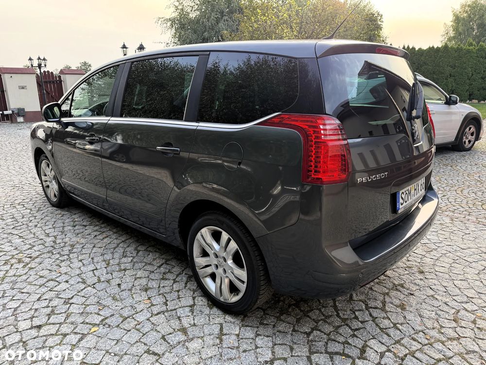 Peugeot 5008 1.6 THP Premium - 11