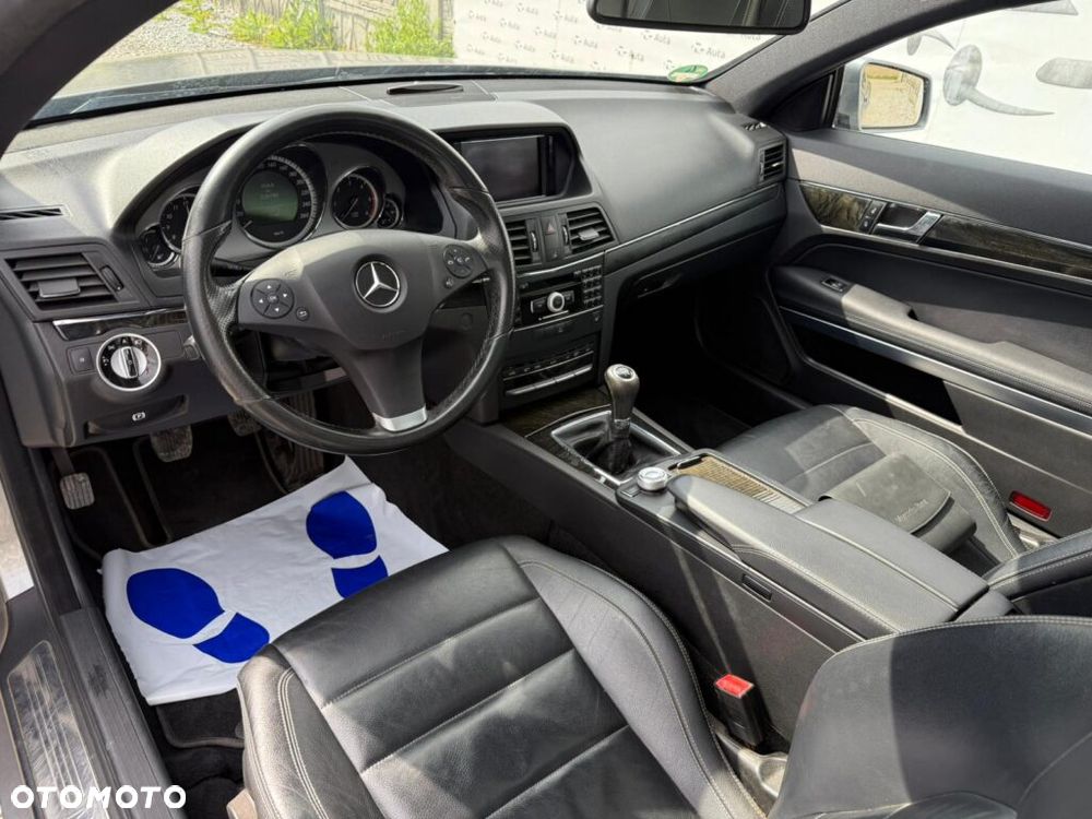 Mercedes-Benz Klasa E 220 CDI DPF BlueEFFICIENCY Avantgarde - 15