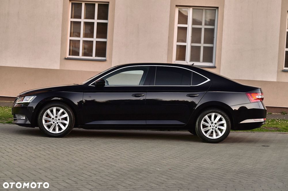 Skoda Superb 2.0 TDI Ambition DSG7 - 9