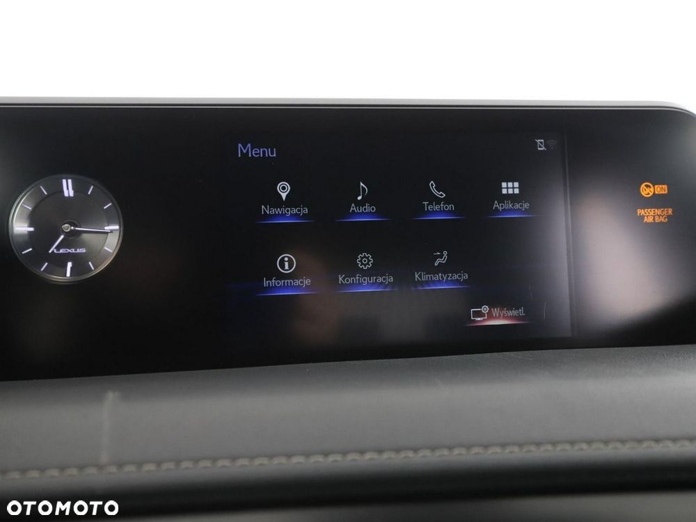 Lexus UX 250h - 24