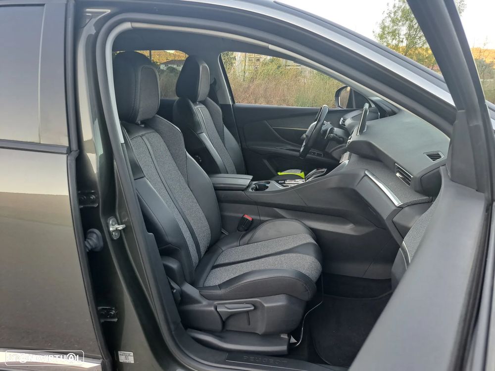 Peugeot 3008 1.5 BlueHDi Allure EAT8 - 13