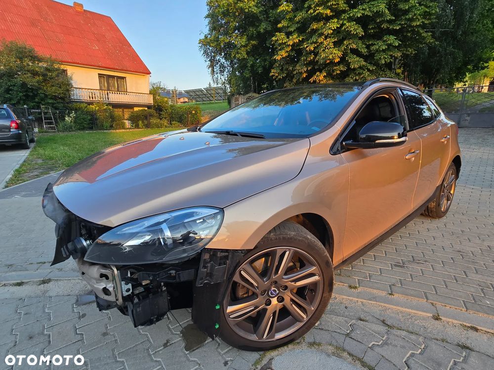 Volvo V40 Cross Country T4 AWD Geartronic Summum - 3