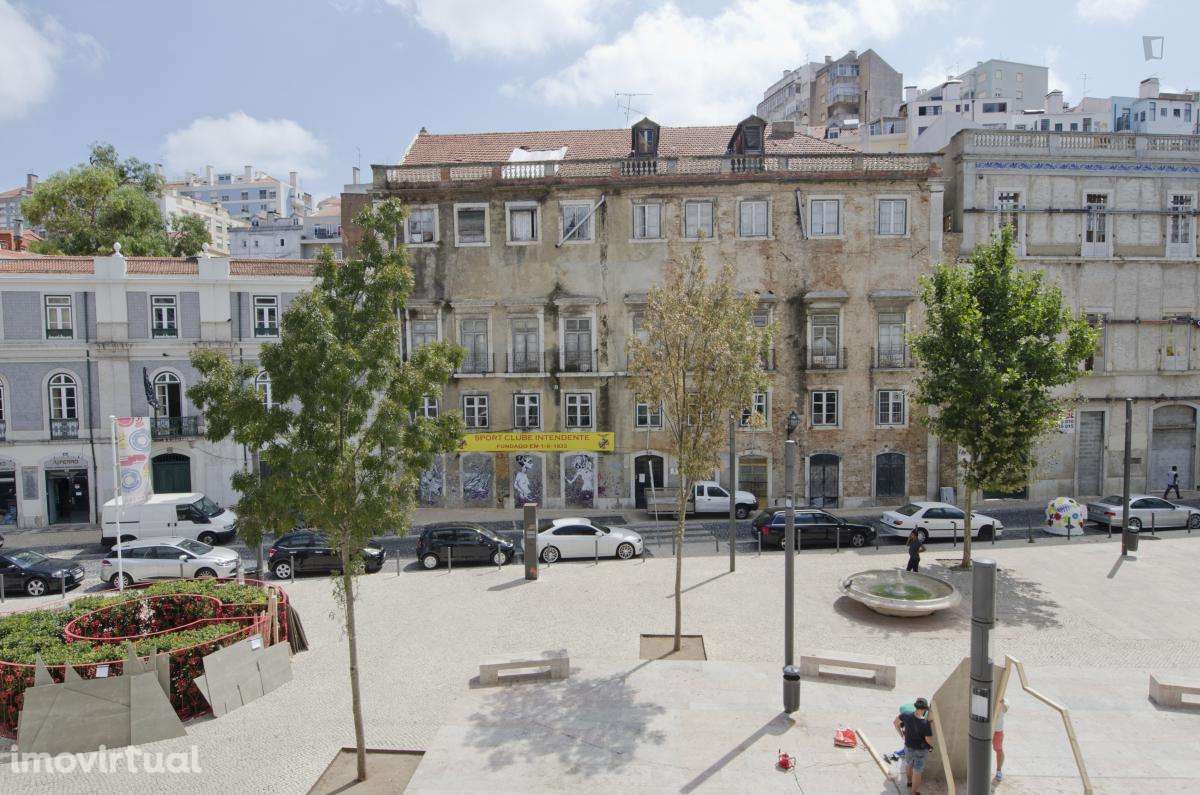 Quarto - localizado em Intendente Lisbon - Grande imagem: 5/18