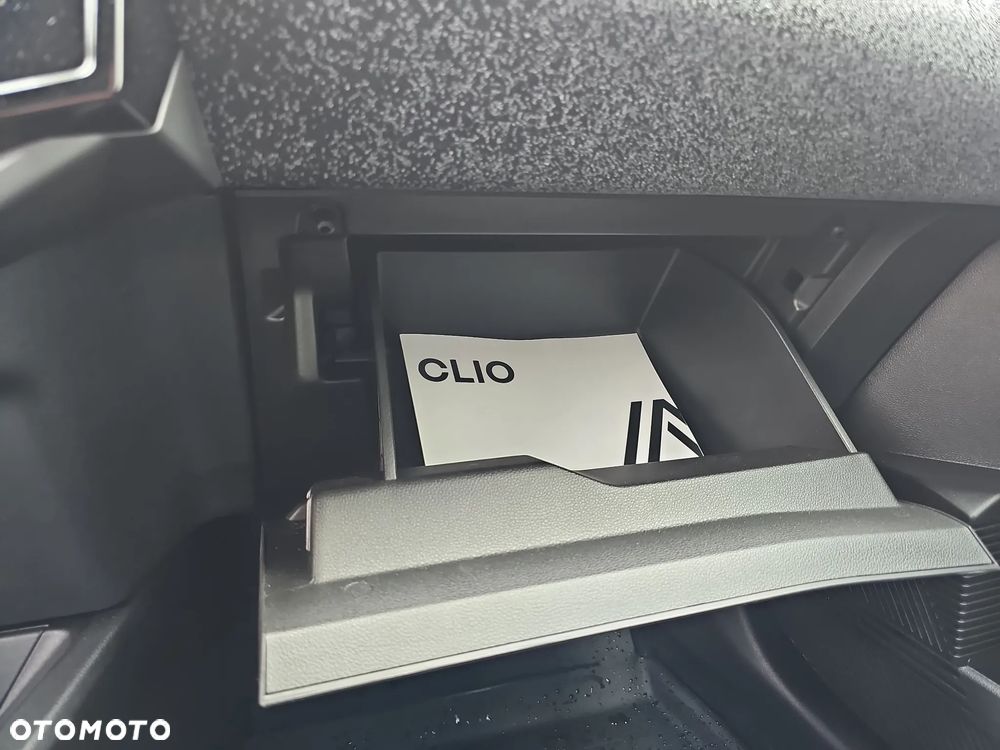 Renault Clio - 23