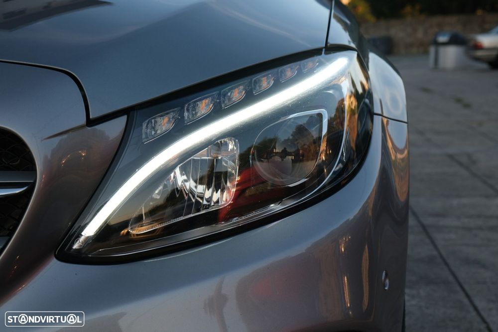 Mercedes-Benz C 300 h AMG Line - 24