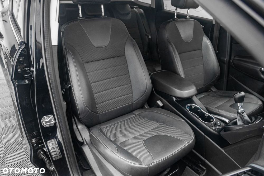 Ford Kuga 2.0 TDCi 4WD Titanium - 29
