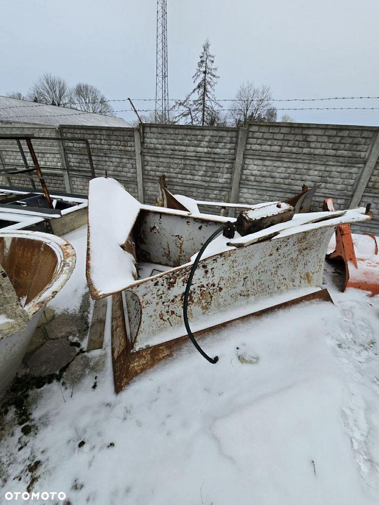 Inny Pług śnieżny dziobowy