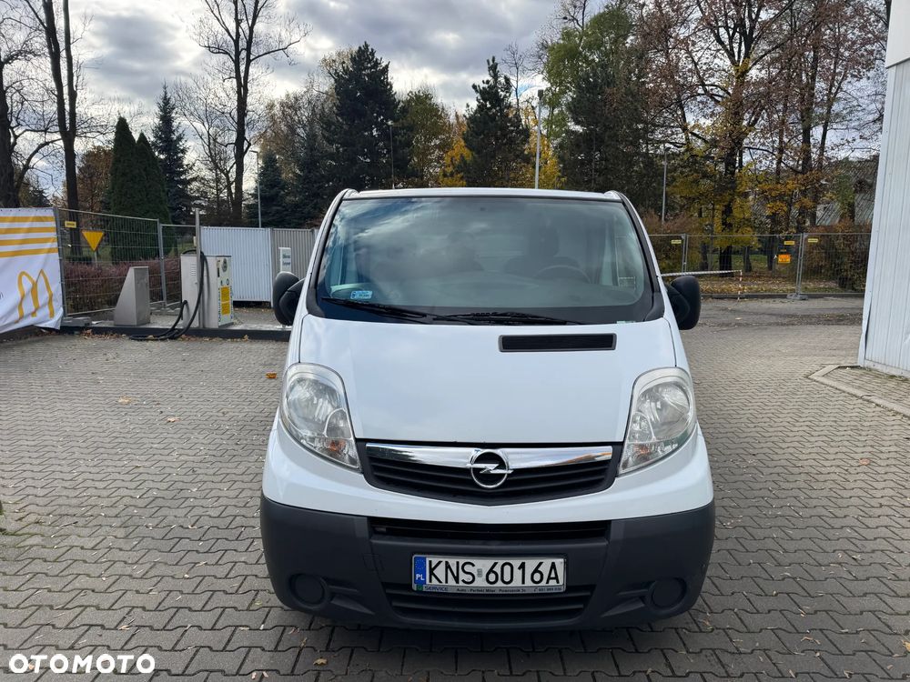 Opel Vivaro - 8