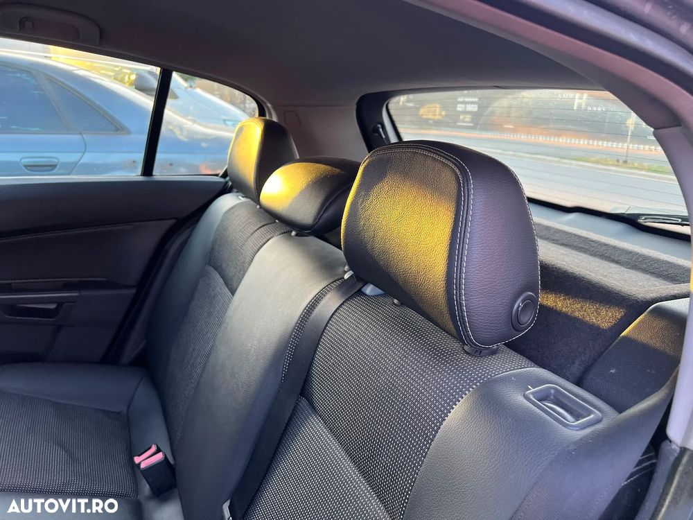 Opel Astra 2.0 Turbo Sport - 10