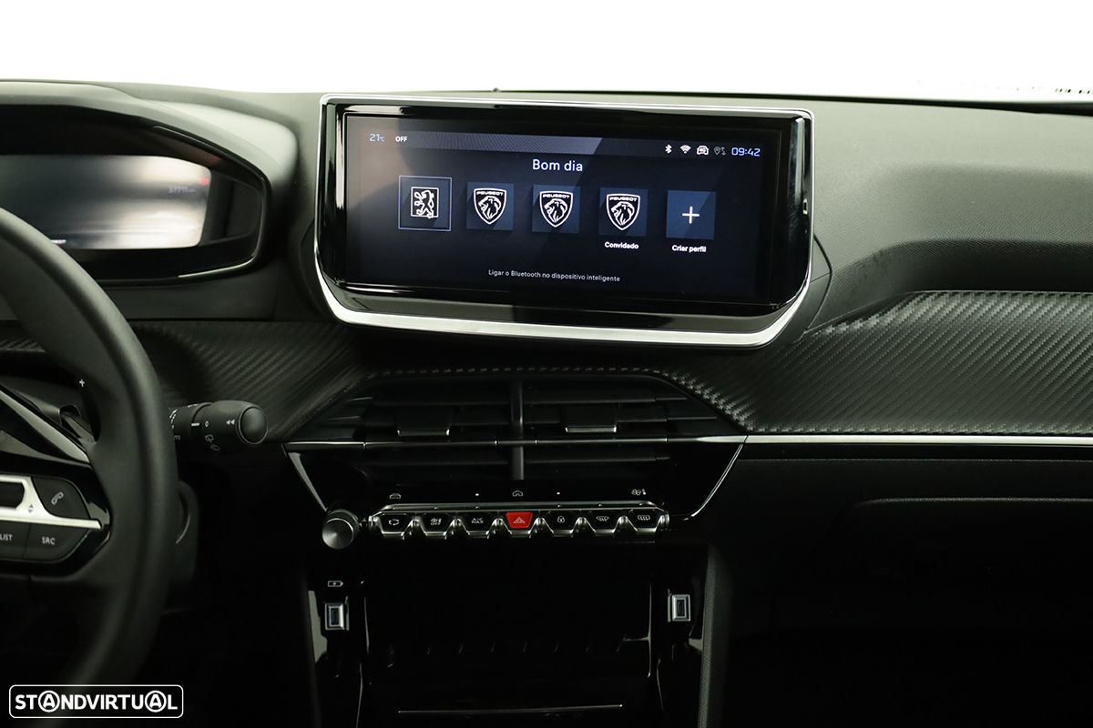 Peugeot 2008 1.2 PureTech Allure EAT8 - 9