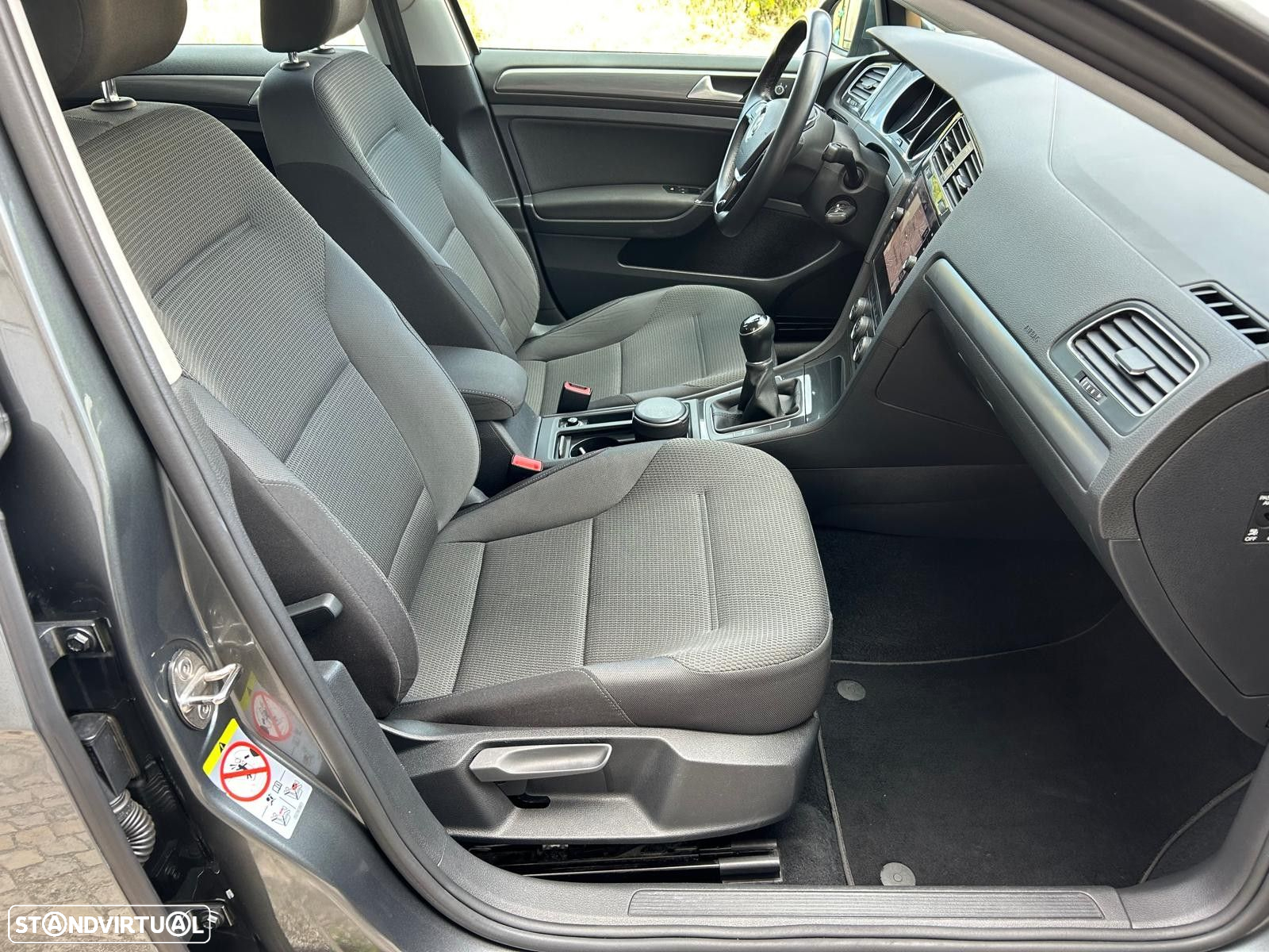 VW Golf Variant 1.6 TDi Confortline - 35