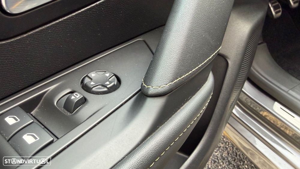 Peugeot 208 PureTech 100 GT Pack - 36