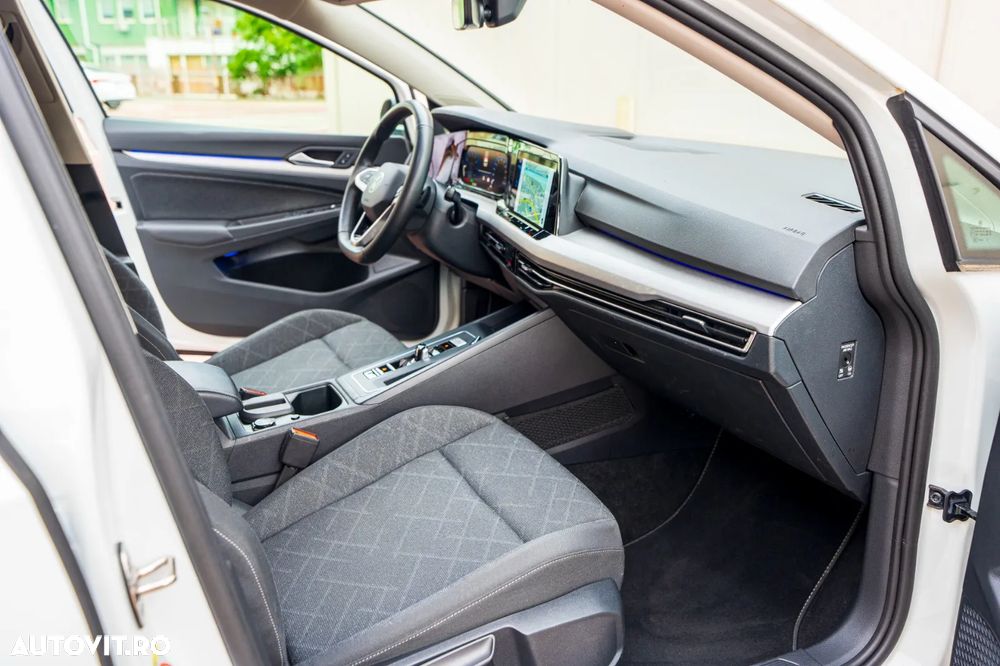 Volkswagen Golf 1.5 eTSI MHEV 150CP DSG Style - 4