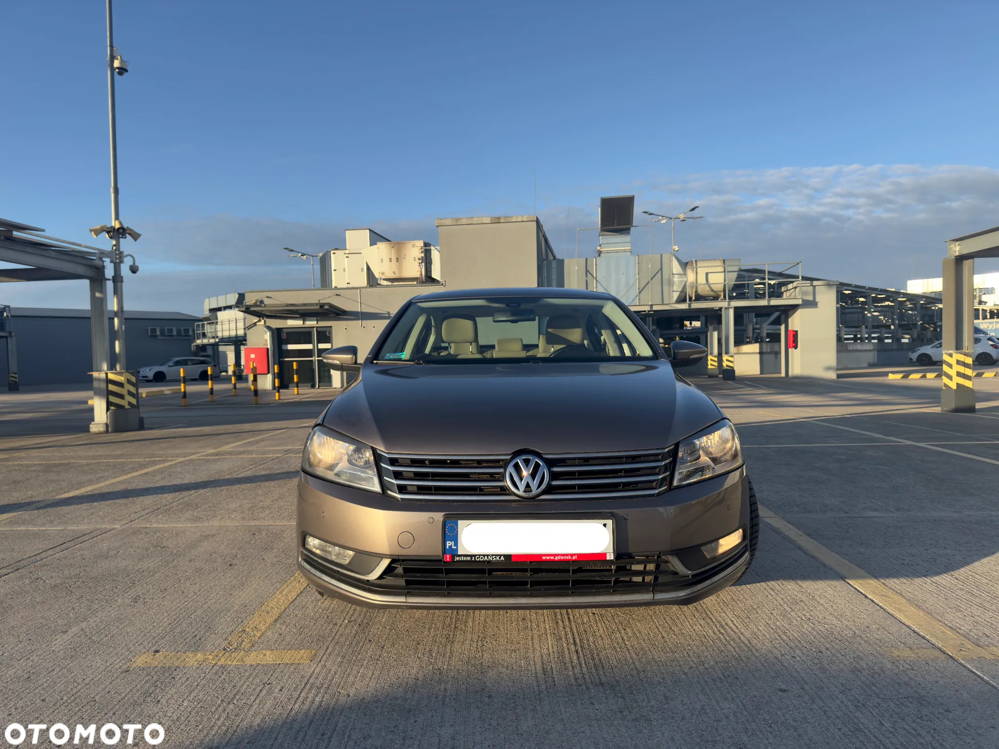 Volkswagen Passat 2.0 TDI Comfortline - 8