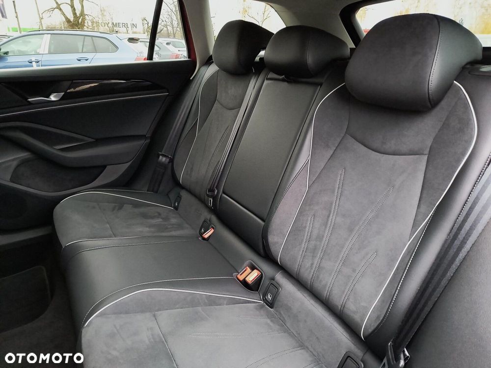 Volkswagen Passat - 25