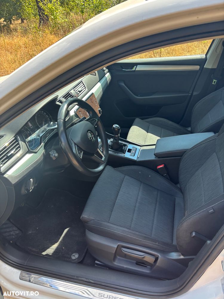 Skoda Superb 2.0 TDI Ambition - 17